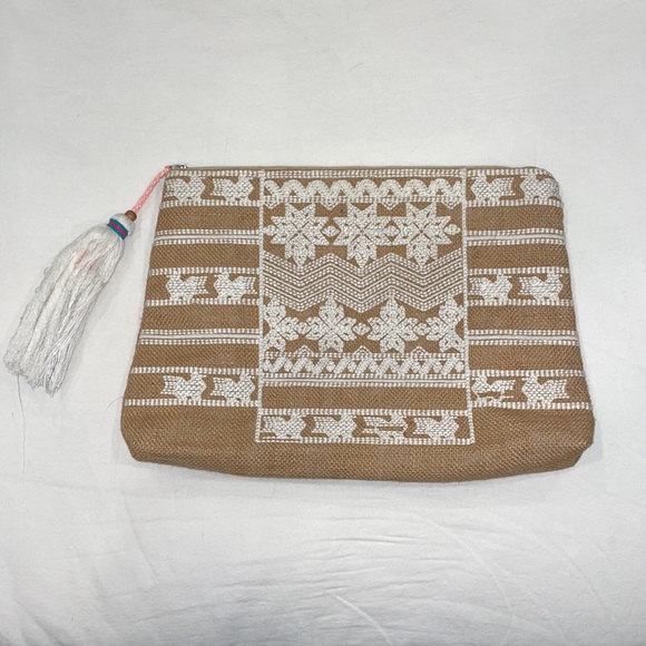 Star Mela crochet raffia clutch - Picture 2 of 5